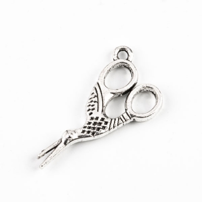Anhänger Schere 14 x 26 mm